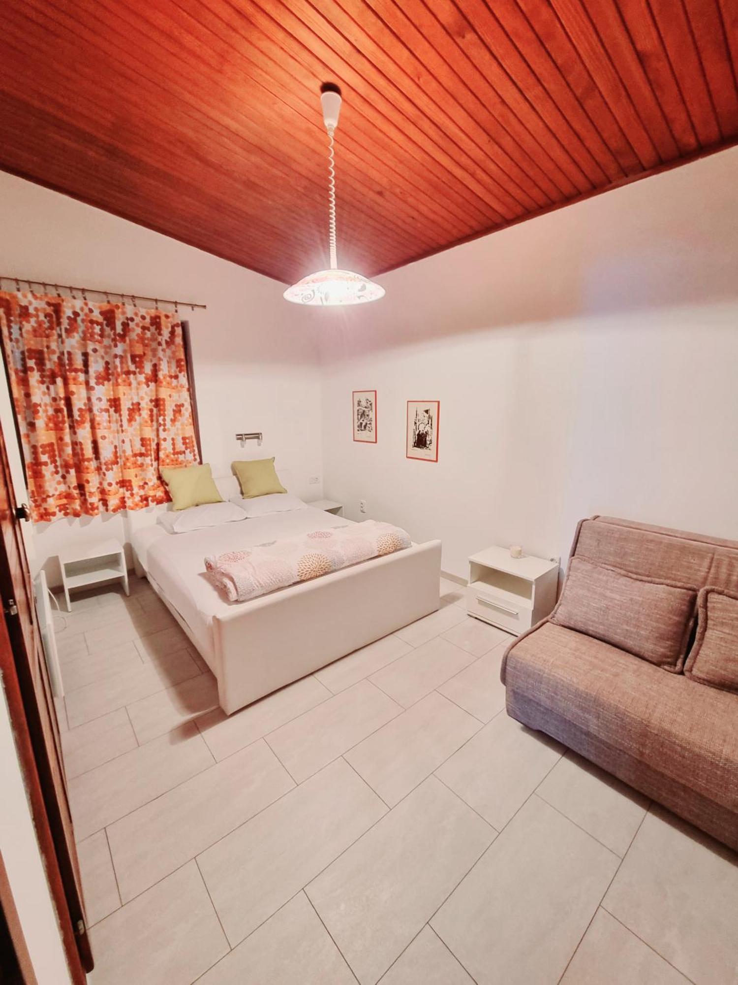Villa Zlata - Holiday House バスカ 部屋 写真